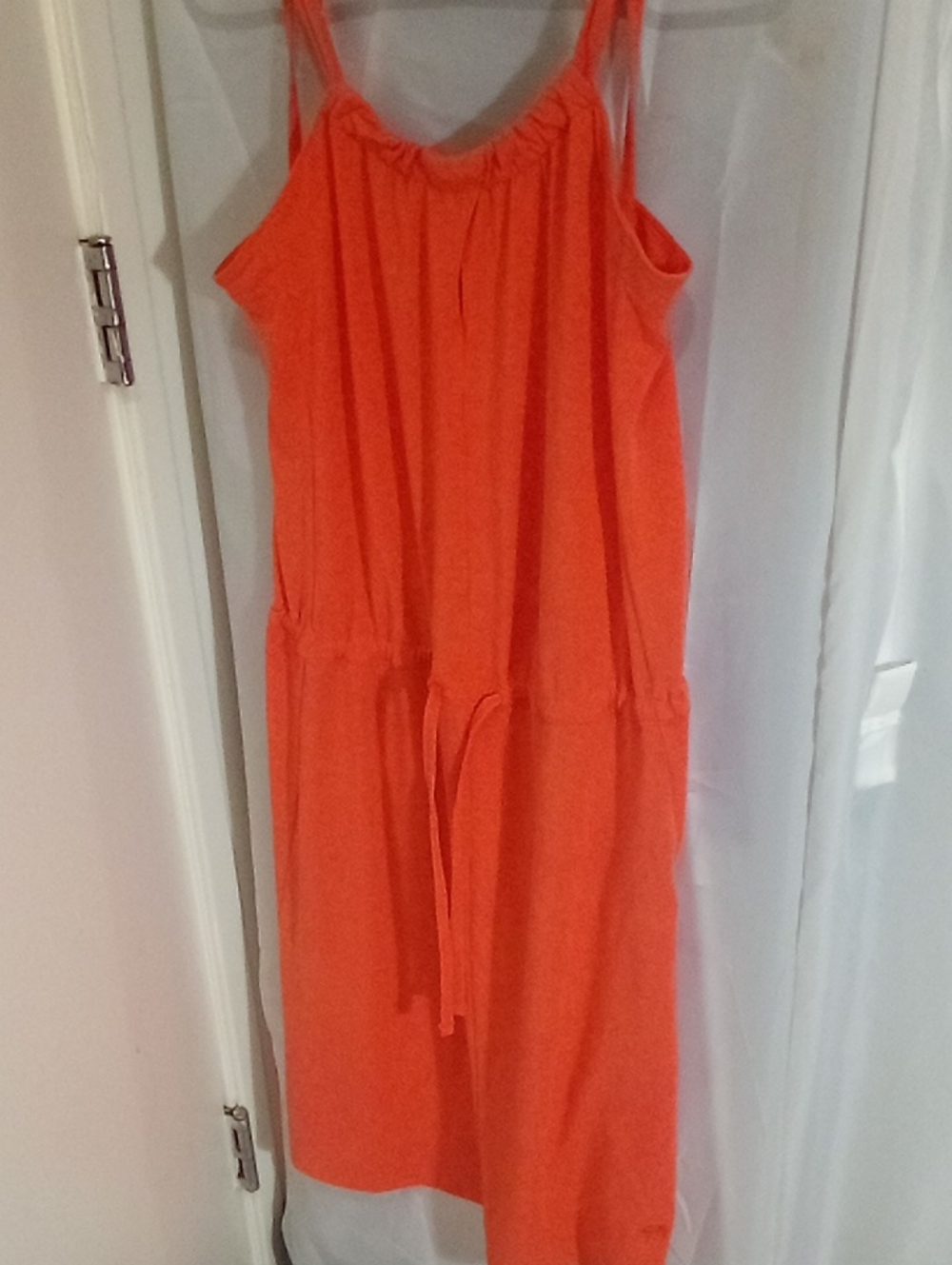 🌁 NWOT: MOUNTAIN HARDWEAR; BRIGHT NEAON ORANGE TIE-WAIST MIDI DRESS, SMALL.